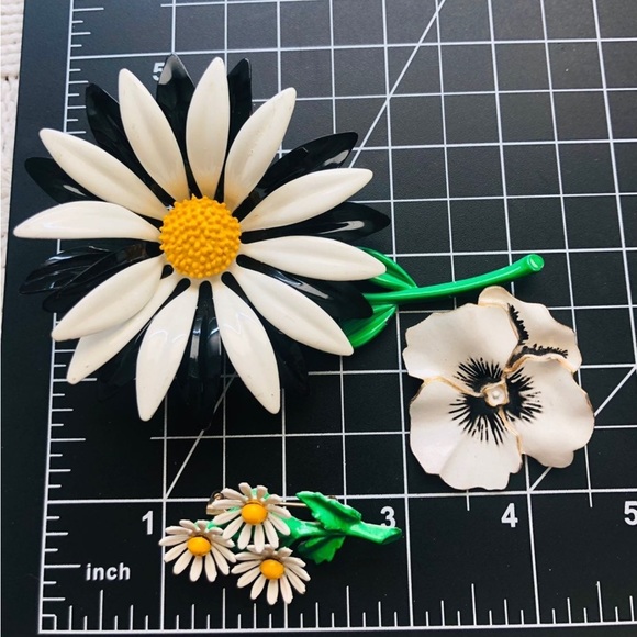 Vintage mod brooch flowers - Picture 7 of 7